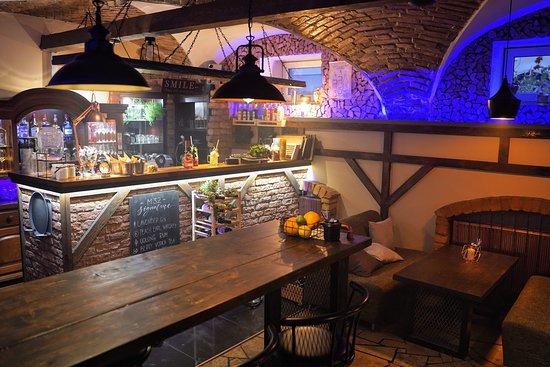 M32 Hookah Time Cafe